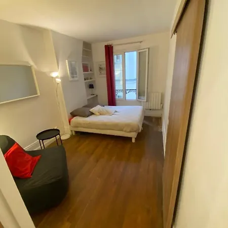 Sacre Coeur Montmartre Apartment
